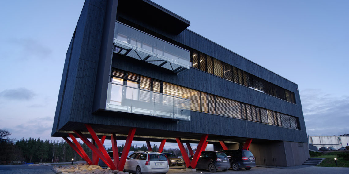 Üdini puidune Barrus