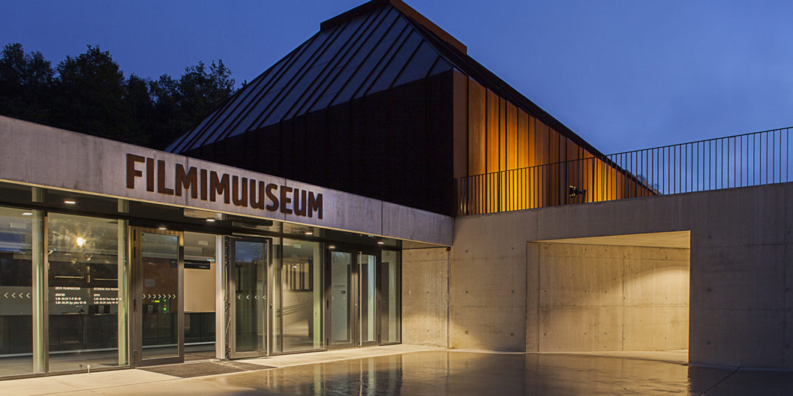 Hollywood Maarjamäe lossis