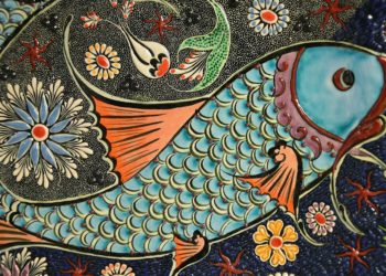 Sisustusmessil Interjöör 2018 tutvustab Meelis Tarto Tikkurila koolituskeskusest dekoratiivvärvide tehnikaid, trenditoone ja värvikaartide kasutamist