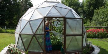 Foto: OÜ Vivero kihtplastikust kasvuhoone