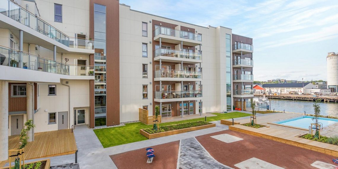 Puitmajatootjad - ekspordiks potentsiaali jagub: mulluse aasta tehasemaja konkursivõitja oli Norras asuv korterelamute kompleks, mille inseneritöö tegi Kodumaja Projekteerimise OÜ.