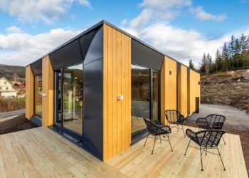 Aasta tehasemaja 2018 nominent. EstNor OÜ Norra puitkarkassil eramu pinnaga 77 m². Arhitekt: Mihkel Urmet/TEMPT OÜ. Fotod: Jostein Tollefsrud.