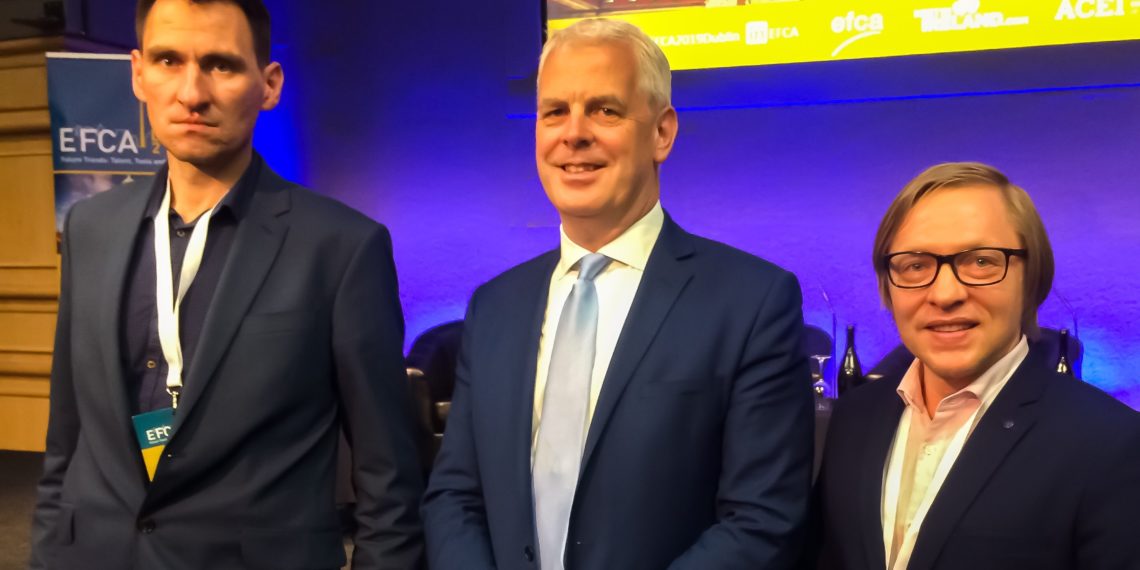 EKEL-i juhatuse liige Maidu Saar, EFCA president Kevin Rudden ning EKEL-i tegevjuht Kalle Karron. Foto: EKEL