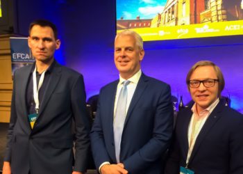 EKEL-i juhatuse liige Maidu Saar, EFCA president Kevin Rudden ning EKEL-i tegevjuht Kalle Karron. Foto: EKEL