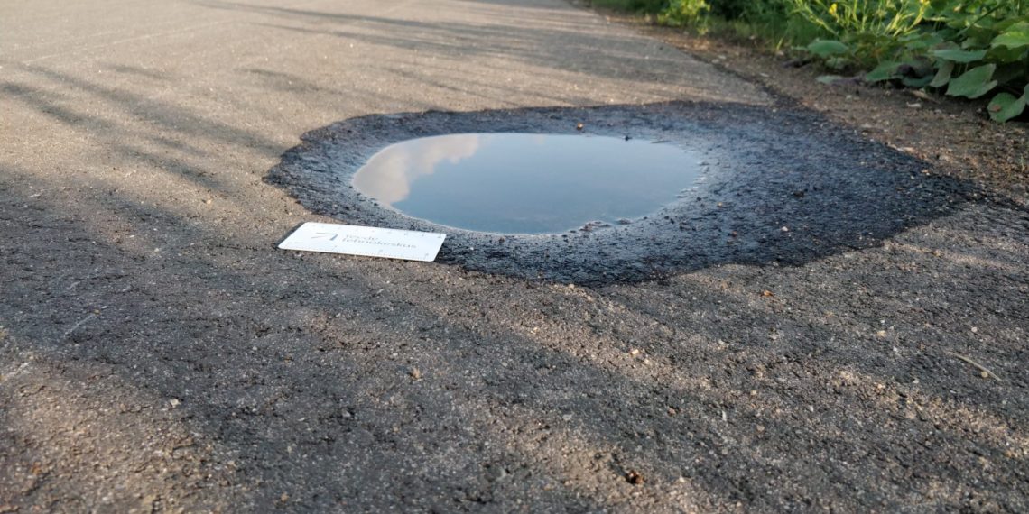 Asfalt laguneb. Foto: Teede Tehnokeskus