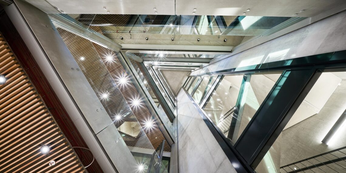 Aasta ehitaja 2019 kandidaat, Mapri Ehitus projektijuht Joosep Nõupuu – Woho äri-ja elukvartali Pipedrive hoone tehnosüsteemide ehitustööd. Foto: Mapri Ehitus.