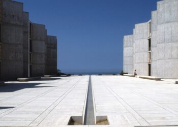 August Komendandi raamat „18 aastat arhitekt Louis I. Kahniga”