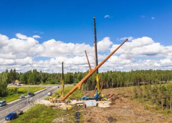 Läänemaal Ristil kõrguv kõrgepinge disainnurgamast Soorebane. Foto: Tõnu Tunnel