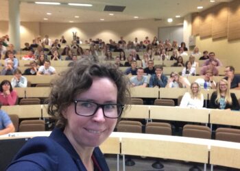 Värsked ehitusmagistrid ja nende juhendaja – TTÜ, 2016. aasta. Foto: erakogu