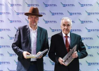 2021. aasta Aadu Lassi nimelise teedevaldkonna inseneripreemia pälvis Aivar-Oskar Saar ja elutööpreemia Peeter Vilipuu. Foto: Transpordiamet