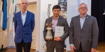 Betoonisõber 2021 on Tallinna linnavalitsus. „Betoonisõber 2021” aunimetus kuulutati välja 20. oktoobril 2021 Betooni Tehnoloogiapäeval Tallinna Tehnikakõrgkoolis.. Foto: Eesti Betooniühing
