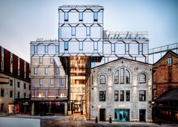 Eesti Ehituskonsultatsiooniettevõtete Liidu konkurss „Aasta ehitusprojekt – hooned 2021“ võitja, Rotermanni Ajamaja. Foto: Andres Raudjalg