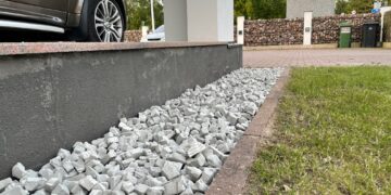 Klaasijäätmetest kergkillustiku mitmekülgsed kasutuskohad: drenaažina, taristuobjektidel, katusaedades soojustus- materjalina. Foto: Green Gravels OÜ