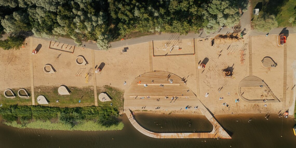 Eesti Maastikuarhitektide Liidu aastapreemia 2022 kandidaat. Emajõe linnaujula. Foto: Jaan Sokk