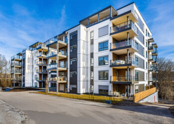 Puitmajaehitajatel läheb hästi. Eesti tootjad on piiride taga edukad. Pildil tänavu Aasta tehasemaja tiitli noppinud kortermaja Norras, mille tootis Kodumaja AS. Foto: Kasper van Wallinga