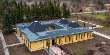 MKMi konkursi Tark tellija võitja avalikus sektoris on Saaremaa vallavalitsus. Mustjala päevakeskuse hoone, mille tellis Saaremaa vallavalitsus.