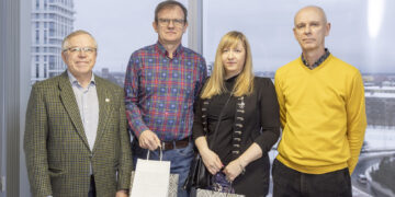 Eesti Betooniühingu fotovõistluse Märka betooni peaauhinna võitis Raigo Tõnisalu foto „Spiraal” eest, eripreemia pälvis Gertrud Ohov foto „Armastuse ausammas”.