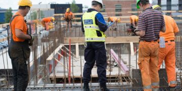 Ehitusobjektidel töötavate inimeste üle täpsema ja koordineeritud arvestuse pidamisest võidavad ka ettevõtted juba sellepärast, et turult roogitakse välja maksudest kõrvalehoidjaid, kes tänu sellele saavad oma teenuseid kliendile odavamalt pakkuda. Foto: MTA