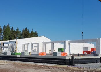 Bauroc, poorbetoon 100. Tänu unikaalsetele omadustele leiab bauroci poorbetoon üha enam kasutust nii tööstushoonete, eramute kui ka ühiskondlike hoonete ehituses.