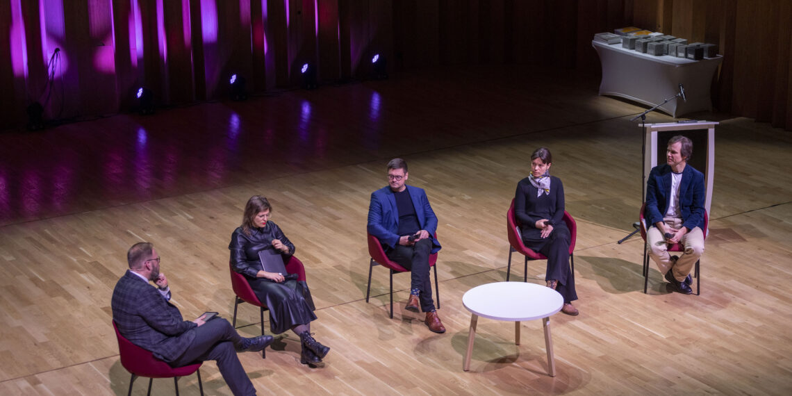 Betoonipäeval sai teoks vestlusring „Elurikkuse arhitektuur“, kus arutleti teljel: elurikkus – tööstus ja ehitus – arhitektuur. Kõne all olid elurikkuse, tööstuse ja arhitektuuri seosed. Foto: Erik Riikoja, Eesti Betooniühing