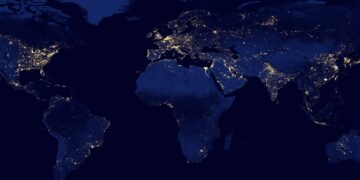 Tallinna valgusreostus luubi all. Foto: Shutterstock