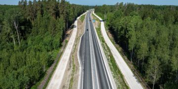 Juunis 2024 lõppesid Tallinna–Tartu maantee uue, ligi 6,4 kilomeetri pikkuse Neanurme–Pikknurme 2+1 teelõigu ehitustööd. Foto: Transpordiamet / Estfilm