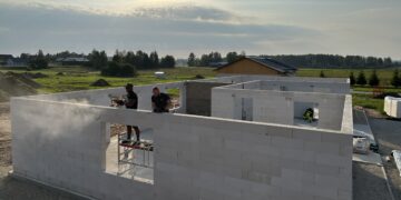 Nõo alevikku kerkisid A-energiaklassiga lihtsad ja kättesaadava hinnatasemega kivimajad, mille ehitamisel kasutati bauroc CLASSIC plokke. Foto: Bauroc