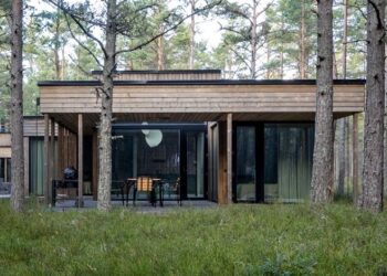 Aasta puitehitis 2024 konkursi nominent - Dirhami Nature Resort. Foto: Martin Siplane