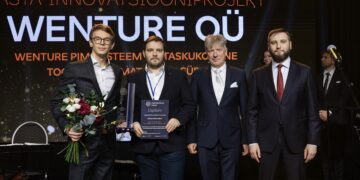 Wenture PIM meeskond “Aasta innovatsiooniprojekt 2024” tiitlit vastuvõtmas. Foto: Meeli Küttim