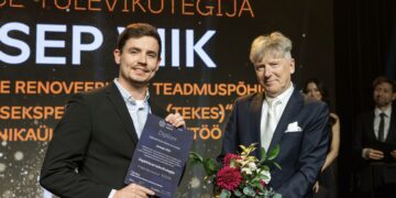 Digiehituse tulevikutegija 2024 Joosep Viik tiitlit vastuvõtmas. Foto: Meeli Küttim