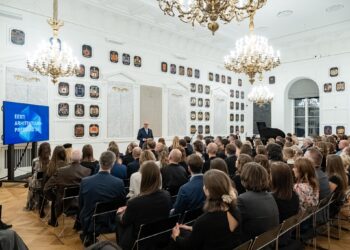 President Karis arhitektuurpreemiate üleandmisel. Foto: Aron Urb/Eesti Arhitektuuripreemiad