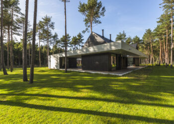 Eramu Viimsis. Arhitektuur: Mateusz Kuo Stolarski. Aasta betoonehitis 2017.