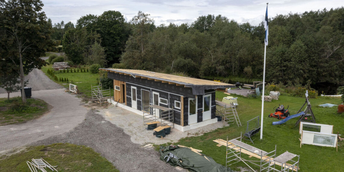 Harjumaal, Kurtnas on ehitamisel Eesti esimene kanepibetoonist hoone. Foto: Erik Riikoja