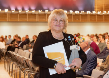 Eesti Betooniühing kuulutas 2025. aasta „Betoonisõbraks” teleajakirjanik Ene-Maris Tali.