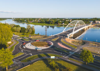 Pärnu uus sild on Eesti pikima, 140-meetrise sildeavaga sild. Foto: Kaupo Kalda