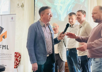 Hetk üldkoosolekult: Marko Ponder osalistele sõna andmas. Foto: EKFML